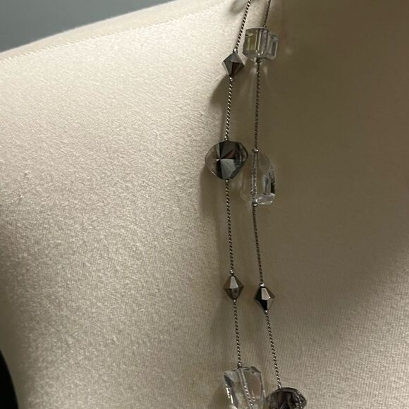 Premier Designs Elegant  “Ice Crystals Silver and Clear Beaded Necklace #PDNK1 - Picture 9 of 12